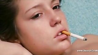 Lea Seydoux and Adele Exarchopoulos in Hot Lesbian Scene