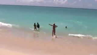 filles s evib sur la plage 2