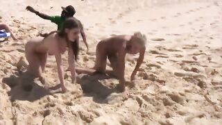 filles s evib sur la plage 2