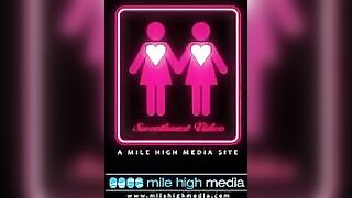 RayVeness and Dyanna Lauren are MILF Lesbos!