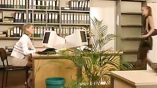 Secretary tricks to get lick by stranger woman