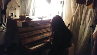 Saveliy Merqulove - The Peaceful Stranger - Piano Stranding