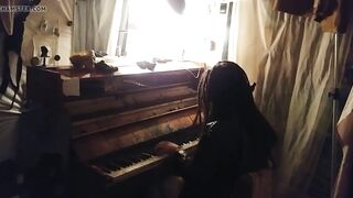 Saveliy Merqulove - The Peaceful Stranger - Piano Stranding