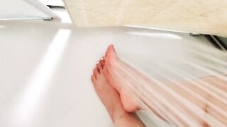 Washing my smutty soles (it tickles)
