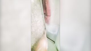 Washing my smutty soles (it tickles)