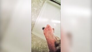 Washing my smutty soles (it tickles)