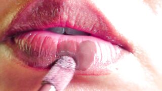 Throat Fetish POV: Lip Gloss