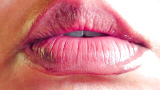 Throat Fetish POV: Lip Gloss