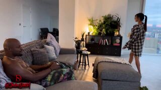 Aaliyah Yasin in Videogame or Hand & Footjob