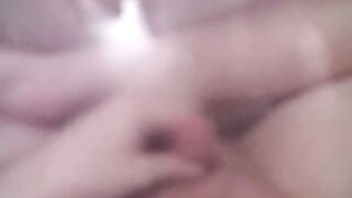 Артем сам себе дрочит ногами лижет ноги сам себе в воде self suck autofellatio self footjob