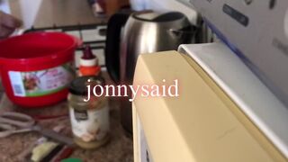 sexy angel makes U mi goreng