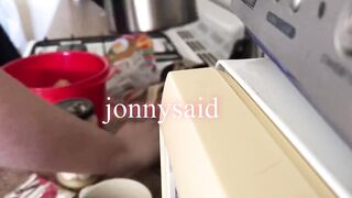 sexy angel makes U mi goreng
