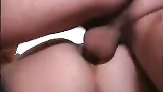 Jeune chienne francaise se prend une sodo et une ejac facial