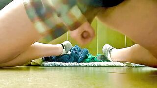 Hotel washroom floor
