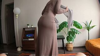 Step Mamma with large round booty unintentionally caught my morning boner