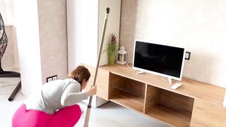 Pink Yoga Panties Stepmom: Taboo Dry Humping on Knees & Floor