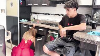 I take advantage of the fact that nobody is home to have truly precious sex with my stepmother on the stove.