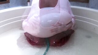 WWM - 2x Hotties's Shirt Fill to Burst Inflation
