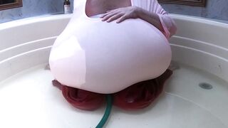 WWM - 2x Hotties's Shirt Fill to Burst Inflation