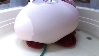 WWM - 2x Hotties's Shirt Fill to Burst Inflation