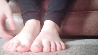 ASMR- baby oil foot massage (whispers + giggles)