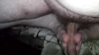 Артем дрочит ногами сам себе и кончает self suck autofellatio self footjob