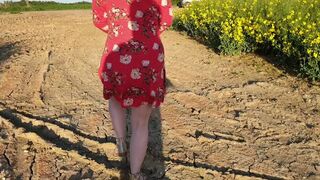 ⭐ Alice - Squatting to void urine in public outdoors - for all u pee lovers out there ;)