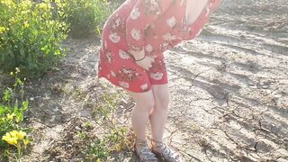 ⭐ Alice - Squatting to void urine in public outdoors - for all u pee lovers out there ;)