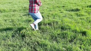 ⭐ Glistening Public Jeans Wetting In Nature ;)