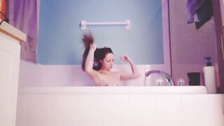 Bubble baths joy, come play with me