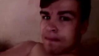 Артем дрочит член сам себе ногами self suck autofellatio self footjob 2015
