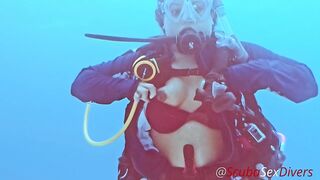 We take her bikini bottom off for some joy at the bottom of the sea!