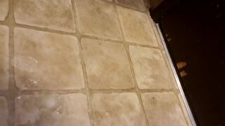 Flooding with urinate