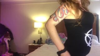 Ass shaking