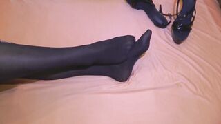 Ebony shiny hose