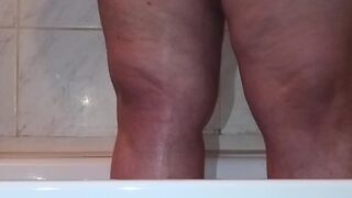 big beautiful woman mother I'd like to fuck mommy peeing in the shower in slow motion