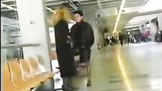 Exhib in aerorort. Fur coat