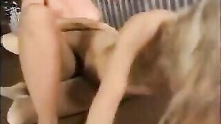 Keri Windsor & Lauren Montgomery blondes tribbing trib