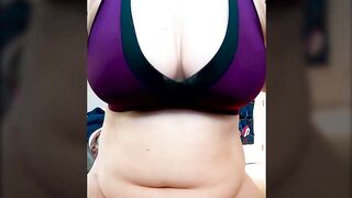 My full fluphy abdomen and 36D titties getting bounced around in SLOWMO