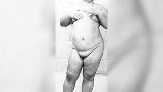 Plump mother I'd like to fuck shaves her vagina in the shower - ebony and white
