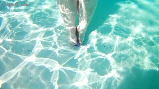 SSBBW Underwater Feet