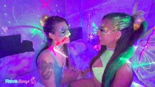 Vixens Sasha Tatcha and Small Rhea’s Hardcore Rave Trio!