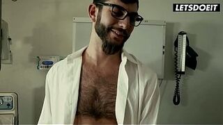 That guy Was Getting Head From a Thick Latin babe... Then Kenzie Reeves Dropped Down and They Shared His Rod