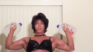 Chest Home Workout with Latia Del Riviero