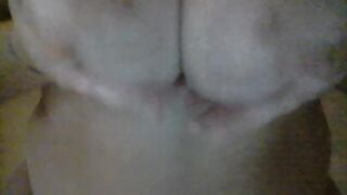 Gioco con le mie grosse tette