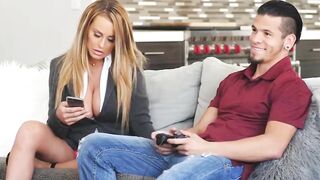 stepmom anal pounded by loser stepson