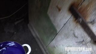 The cutie in the cage (Horror Porn)