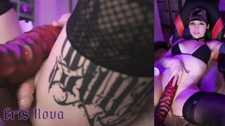 Hawt Alt Trans Cutie Gets Gaped by Giant Sex toy on Screw Machine