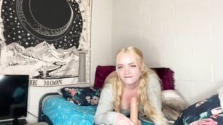 Elsie gives JOI and a POV bj