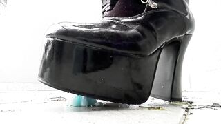 Lady Nymphelin breaks and tramples objects - part two